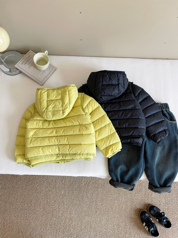 Kisgyerekeknek szóló koreai stílusú téli tollkabát, kacsa toll 86–90%, rövid szabás, laza szabás, nem levehető kapucni