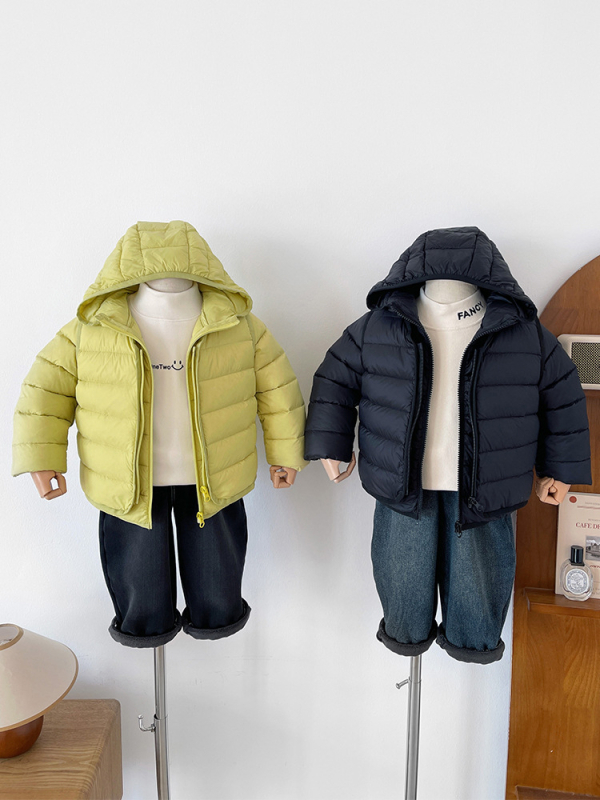 Kisgyerekeknek szóló koreai stílusú téli tollkabát, kacsa toll 86–90%, rövid szabás, laza szabás, nem levehető kapucni