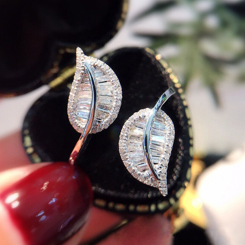 Vario geometrijinis atviras žiedas su cirkonija – Rakol, 2025 m. vasaros kolekcija