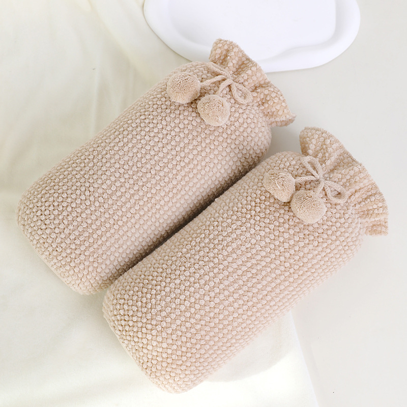 Biroja aizsargpiedurknes pārsegs – pūkains audums, noturīgs pret traipiem, rudens–ziemas sezona, vienkrāsains, izšūts