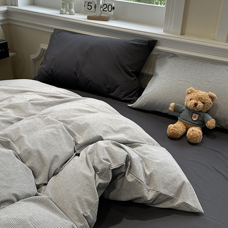 Išplauta medvilninė patalynė, keturių dalių komplektas, dryžių ir languoto rašto modelis, reaktyvinis dažymas