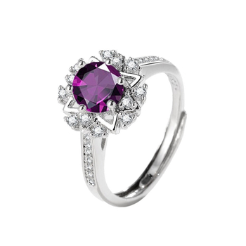 Atveriamas žiedas su moissanito imitacija, vario pagrindas, karūnos ir bangų dizainas, deimantinis paviršius