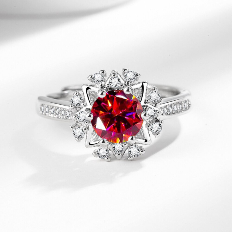 Atveriamas žiedas su moissanito imitacija, vario pagrindas, karūnos ir bangų dizainas, deimantinis paviršius