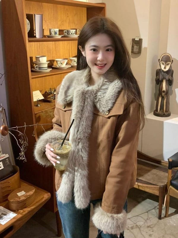 Ζακέτα Chenille με polo γιακά, χωρίς μανίκια – Άνοιξη 2025, σπάντεξ κάτω από 30%