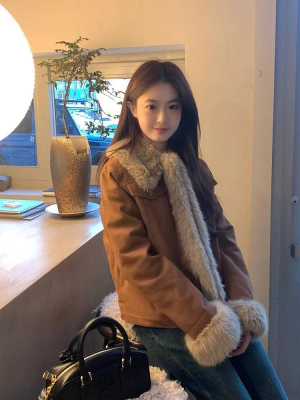 Ζακέτα Chenille με polo γιακά, χωρίς μανίκια – Άνοιξη 2025, σπάντεξ κάτω από 30%