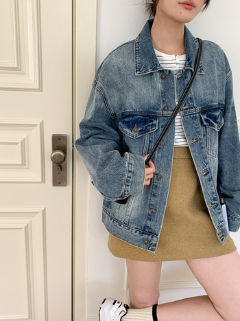 Bavlnené sako s jednofarebným dizajnom, dlhé rukávy, límec, stredná dĺžka