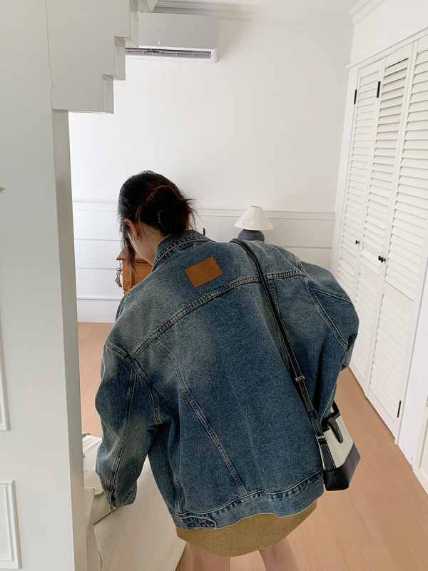 Bavlnené sako s jednofarebným dizajnom, dlhé rukávy, límec, stredná dĺžka