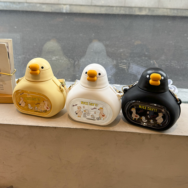 Detský sippy pohár s motívom kačky, so slamkou, z polykarbonátu, odolný voči teplotám