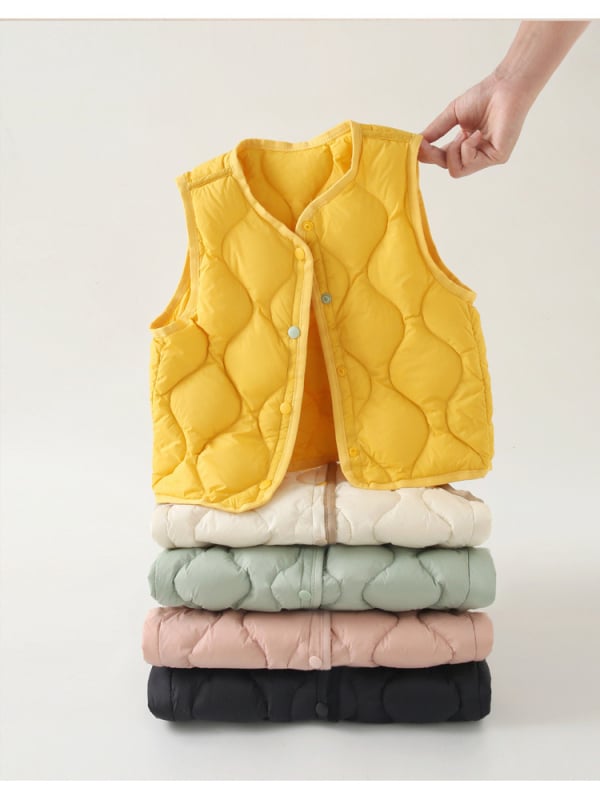 Gyermekeknek készült tollmellény ujj nélkül, fehér kacsapelyhes töltet 25 g, külső és belső: 100% nylon, 3–8 éveseknek, őszi-téli szezon