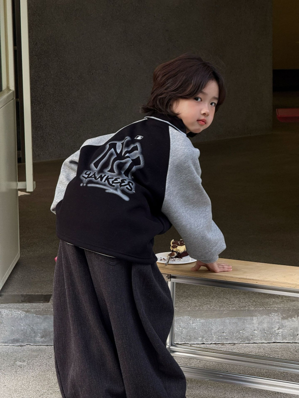 Gyerekeknek szóló hoodie, koreai stílus, fleece belső, 60% pamut, poliészter bélés