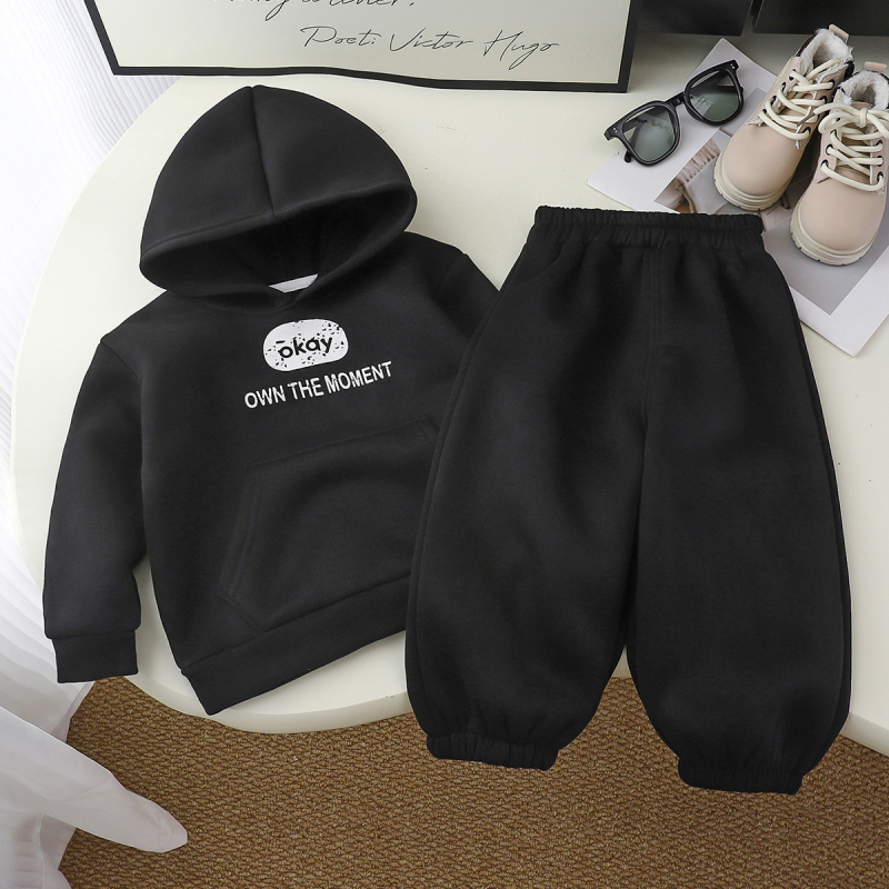Dječji fleksi set s kapuljačom od dva dijela, hoodie i dugačke hlače, debeli flis, uzorak s slovima, za dob 3–8 godina, jesen-zima