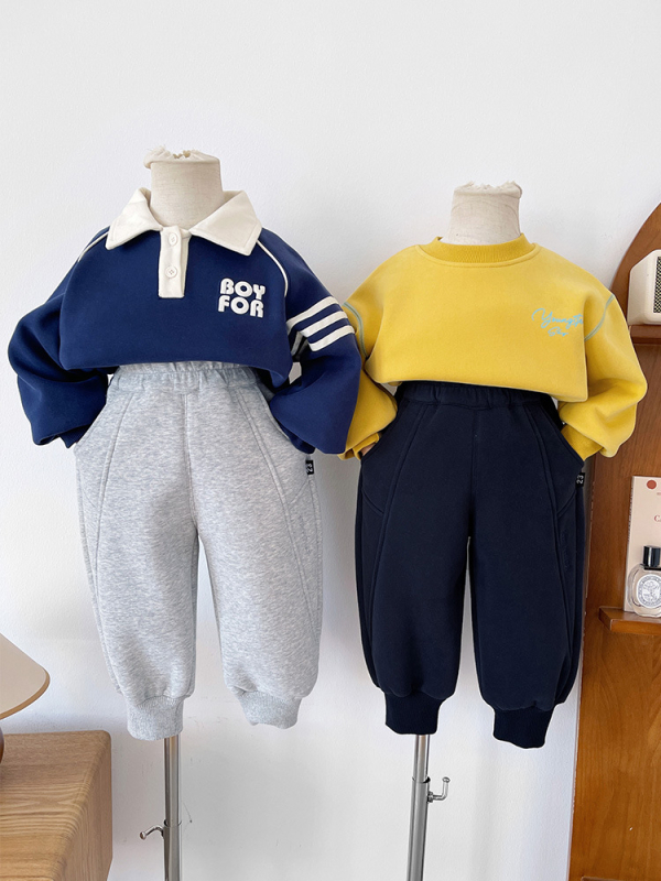 Gyerekeknek sportnadrág fleece belsővel, hosszú, uniszex, 52% pamut 48% poliészter, elasztikus derekú