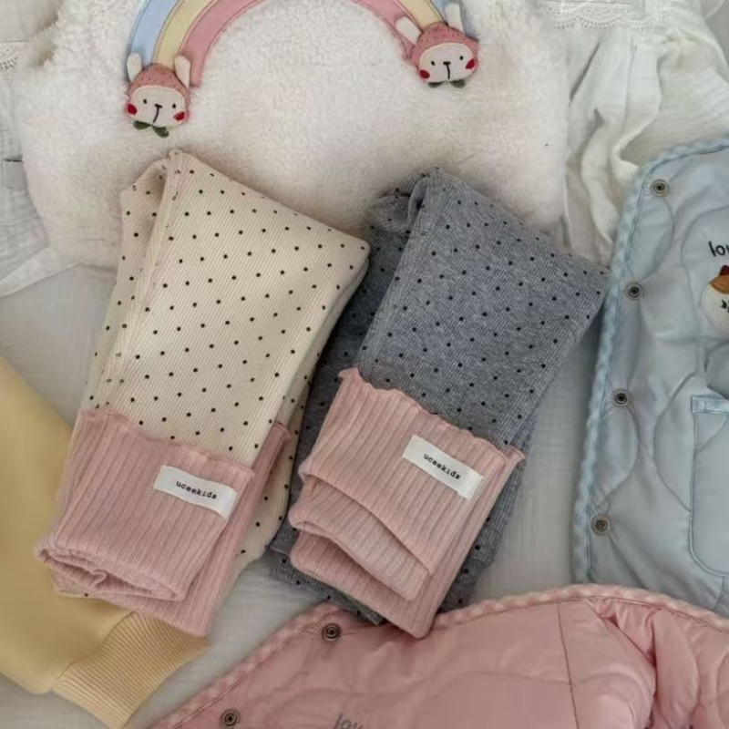 Meitenēm ziemas legingi ar elastīgu jostu, 90% poliesteris, punktēts raksts, vecums 3–8 gadi, Korejas stils