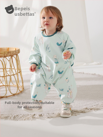 Belleptide Vaiko vandeniui atspari valgymo bavetė su kišene — Karikatūrinis raštas, 100% poliesteris