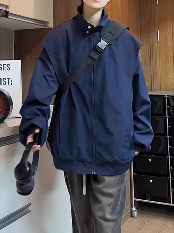 Τζάκετ denim με εξωτερικό ύφασμα βαμβάκι 65%, επένδυση πολυεστέρα, στάσιμος γιακά, φερμουάρ, χαλαρή γραμμή