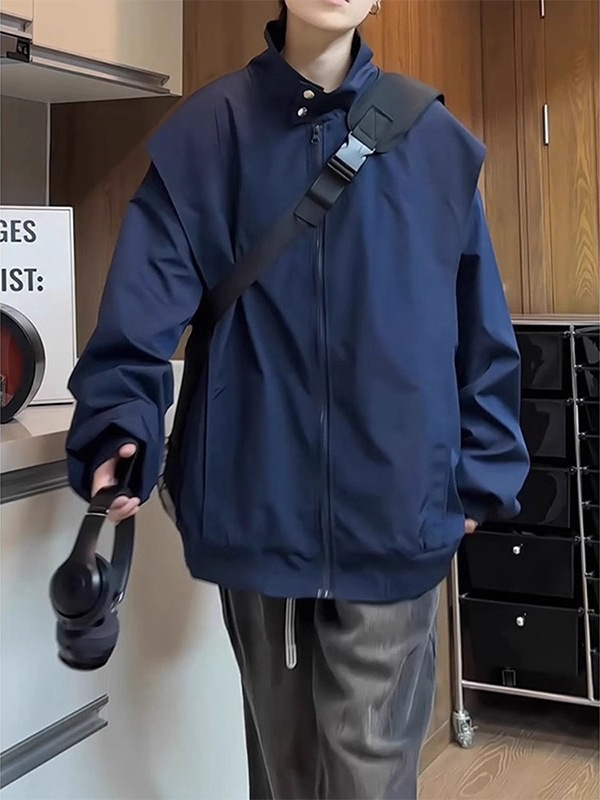 Τζάκετ denim με εξωτερικό ύφασμα βαμβάκι 65%, επένδυση πολυεστέρα, στάσιμος γιακά, φερμουάρ, χαλαρή γραμμή