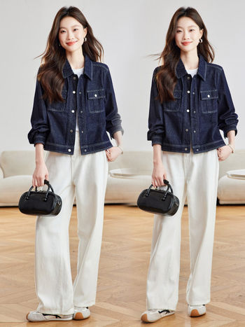 Деним риза-яке с поло яка, дълги ръкави, свободен силует, стандартна дължина, памучна смес (70–80% памук, 20–30% регенерирана целулоза), есен 2025