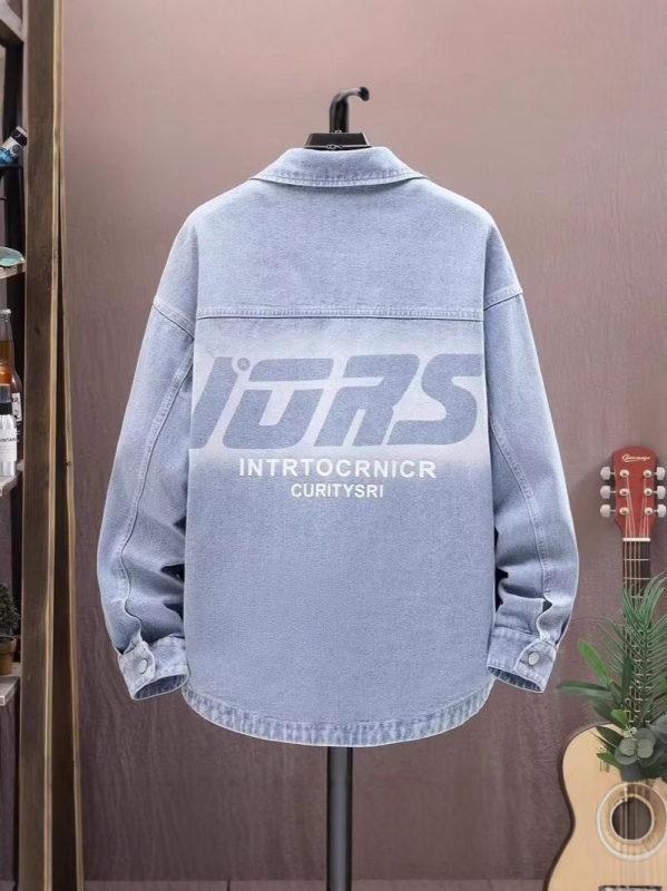 Pánske džínové pracovné sako, voľný strih, dlhé rukávy, zapínanie na jeden rad, vrecká s 3D nášivkami, bavlna