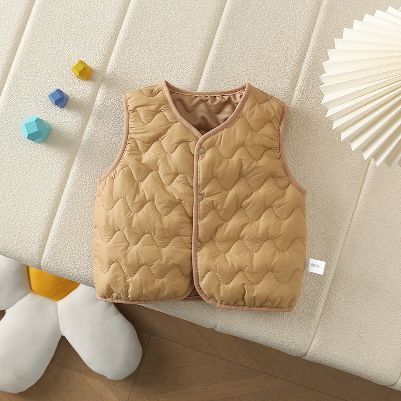 Gyerek mellény - vastag, kardigán-stílusú, kapucni nélküli, fő anyag: 100% poliészter, bélés és töltet poliészter