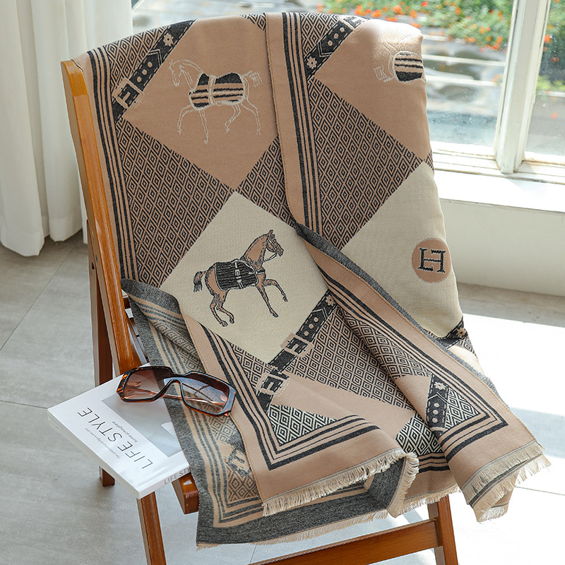 Šal-pončo u etničkom stilu od pamuka, jacquard tkanina warp-knit, zadržava toplinu