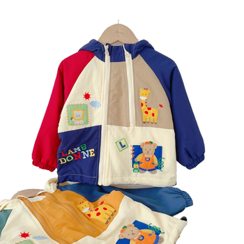 Gyerekek uniszex kapucnis kabát, külső anyaga 90% pamut, bélés 90% pamut, vastag anyag