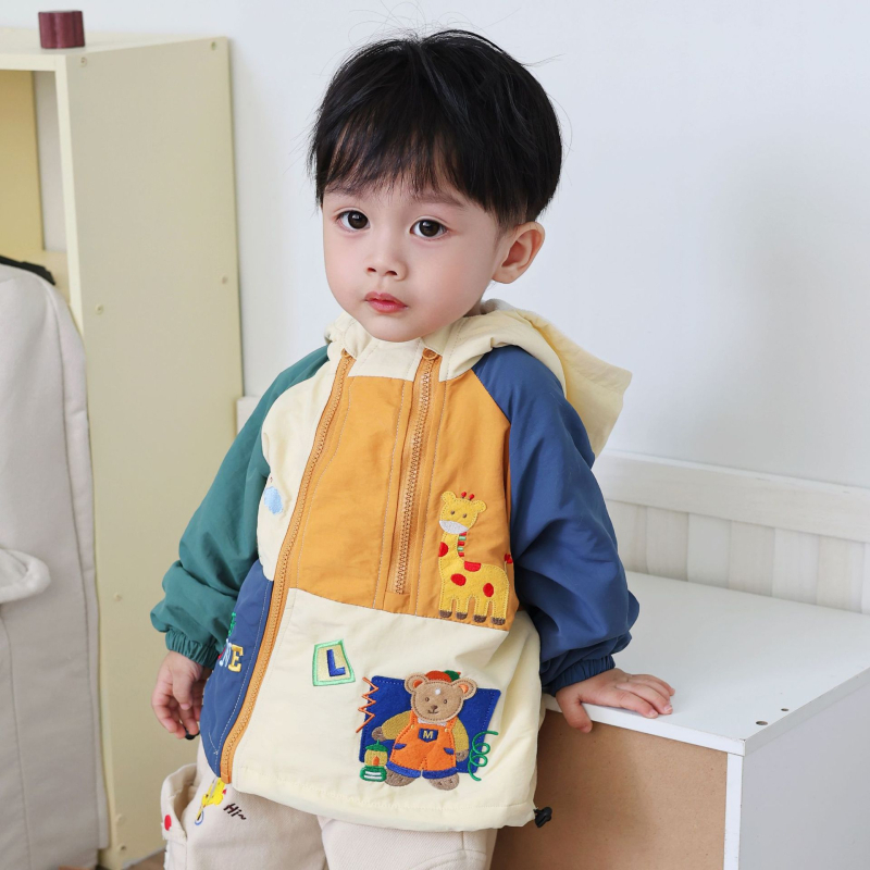 Gyerekek uniszex kapucnis kabát, külső anyaga 90% pamut, bélés 90% pamut, vastag anyag