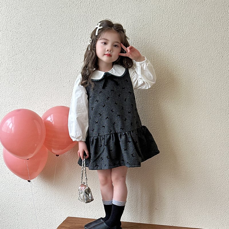 Gyermekeknek szóló tavasz–őszi pántos ruha, édes stílus, fő anyag: poliészter 95%, bélés: poliészter 95%, puha kezelésű anyag