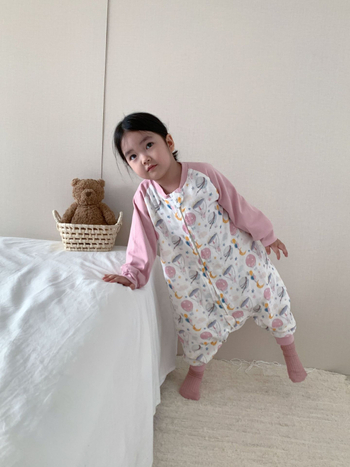 Dječji jednopojasni pidžama kombinezon od bambusovih vlakana, podstava od čistog pamuka (≥95%), punilo od pamuka, uzorak crtani likovi životinja, jesen