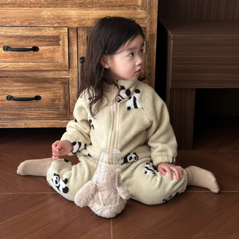 Kisgyerekeknek szóló két darabos pizsama cipzárral, koreai stílusú, téli vastag, állat/animációs minta