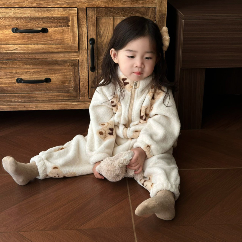 Kisgyerekeknek szóló két darabos pizsama cipzárral, koreai stílusú, téli vastag, állat/animációs minta