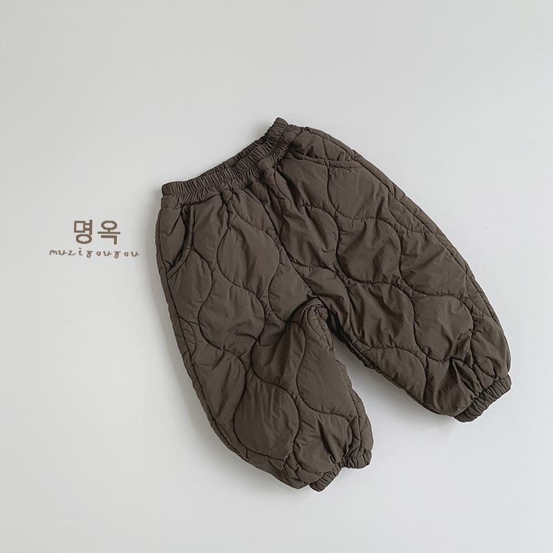 Gyerekeknek szóló nadrág, koreai stílusban, nylon kötött anyagból 100%, középső derekú gumis derékkal, 3–8 éveseknek (tél/ősz)