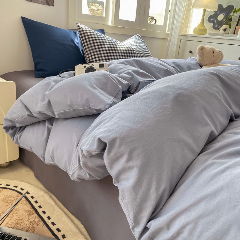 Nelikos dalių mikropluošto patalynės komplektas — reaktyvus spausdinimas ir dažymas, ištisus metus, šiuolaikiškas minimalistinis stilius