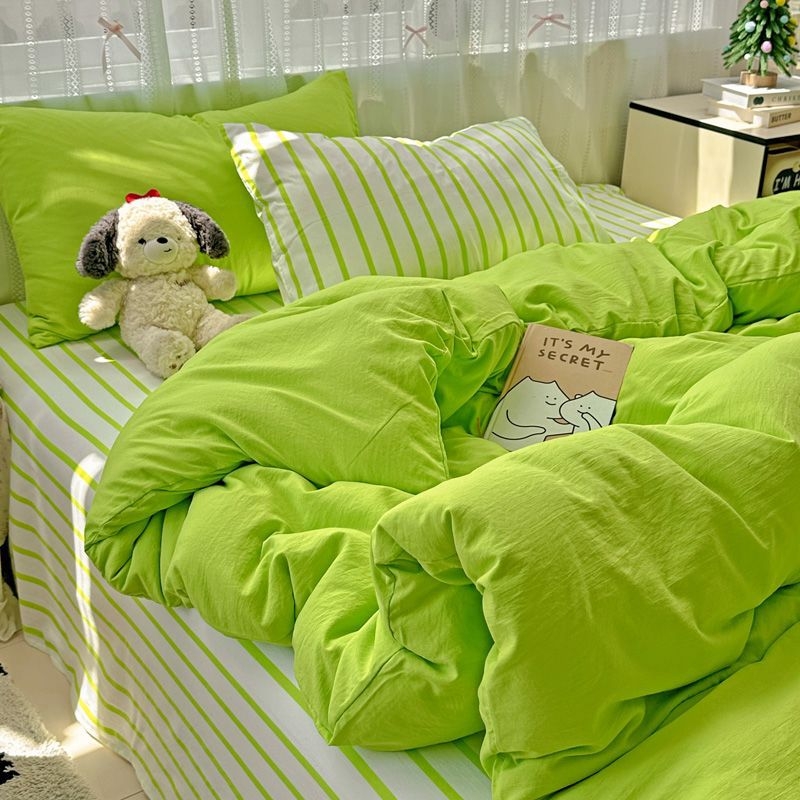 Nelikos dalių mikropluošto patalynės komplektas — reaktyvus spausdinimas ir dažymas, ištisus metus, šiuolaikiškas minimalistinis stilius