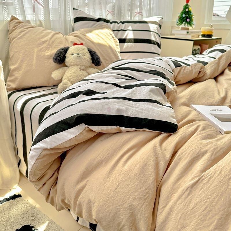 Nelikos dalių mikropluošto patalynės komplektas — reaktyvus spausdinimas ir dažymas, ištisus metus, šiuolaikiškas minimalistinis stilius