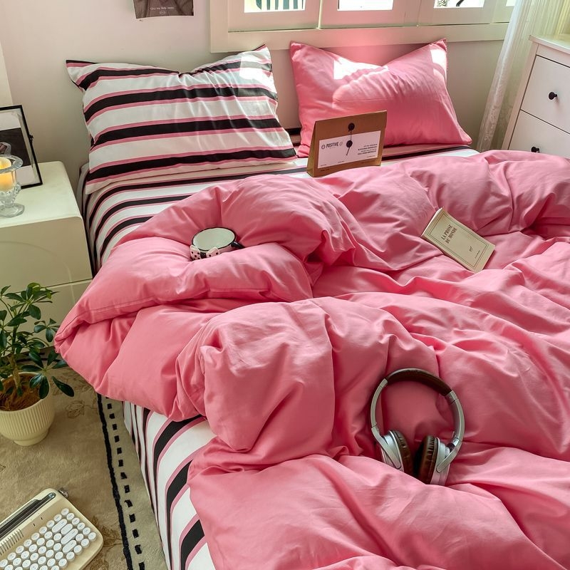 Nelikos dalių mikropluošto patalynės komplektas — reaktyvus spausdinimas ir dažymas, ištisus metus, šiuolaikiškas minimalistinis stilius