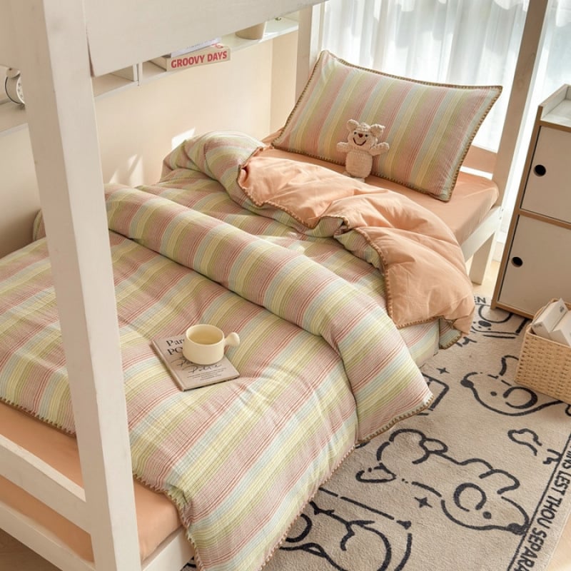 Set posteľnej bielizne z čistej bavlny, tri diely, šitie quilt, tie-dye potlač, hustota tkaniny 130x70, počet vlákien 40, štýl plachty, moderný minimalizmus