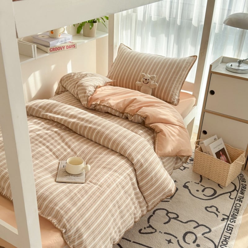 Set posteľnej bielizne z čistej bavlny, tri diely, šitie quilt, tie-dye potlač, hustota tkaniny 130x70, počet vlákien 40, štýl plachty, moderný minimalizmus