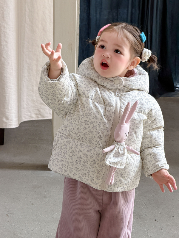 Lányoknak szóló téli pehelydzseki, koreai stílus, rajzfilm mintával, 86–90% pehelytartalom