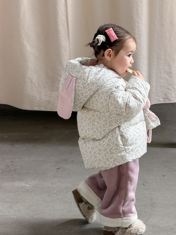 Lányoknak szóló téli pehelydzseki, koreai stílus, rajzfilm mintával, 86–90% pehelytartalom