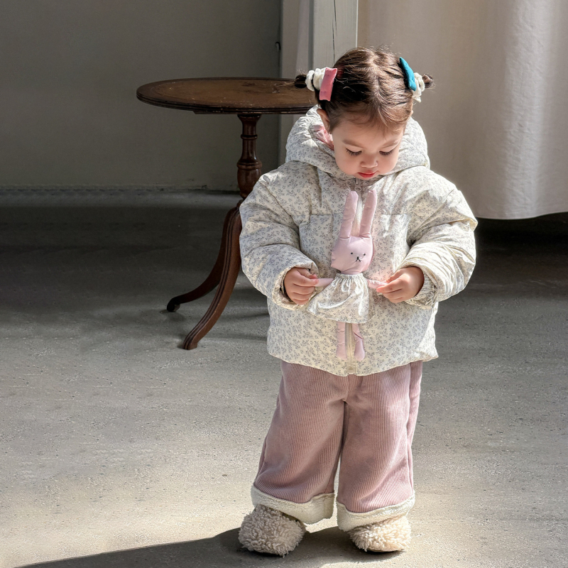 Lányoknak szóló téli pehelydzseki, koreai stílus, rajzfilm mintával, 86–90% pehelytartalom