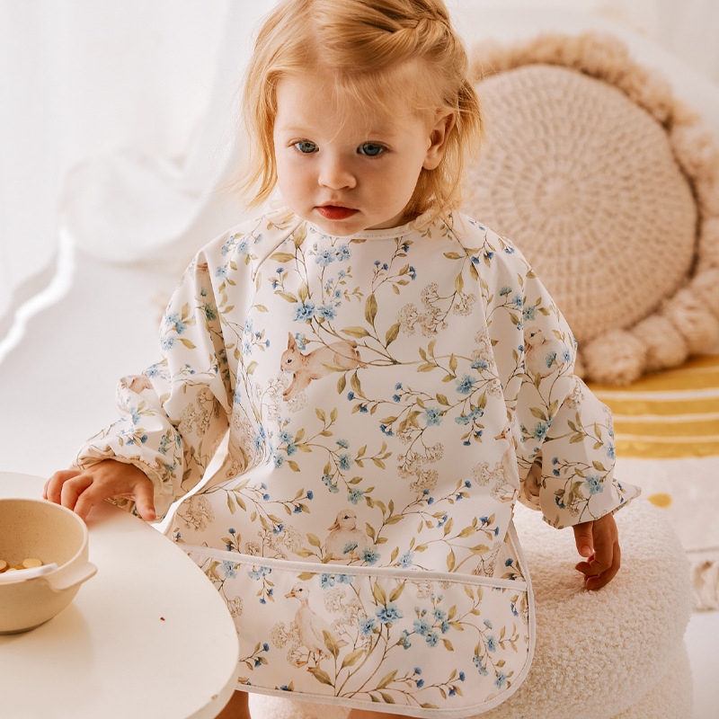 Gyermekek hosszú ujjú etető kötény – rajzfilm minta, vízálló, foltálló, 0–1 éves kora számára