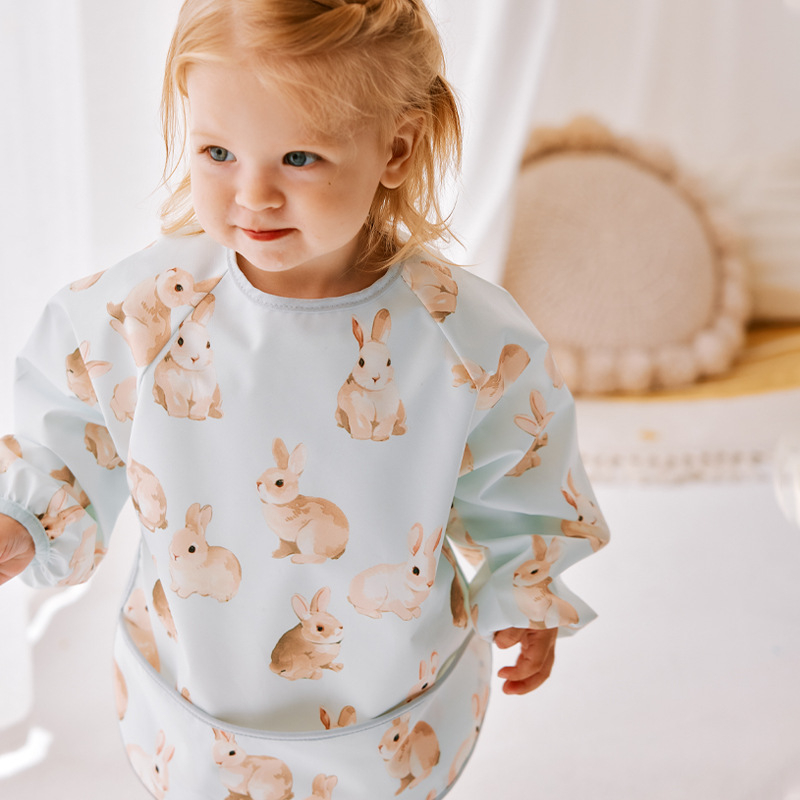 Gyermekek hosszú ujjú etető kötény – rajzfilm minta, vízálló, foltálló, 0–1 éves kora számára