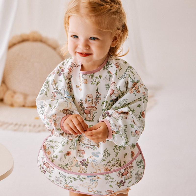 Gyermekek hosszú ujjú etető kötény – rajzfilm minta, vízálló, foltálló, 0–1 éves kora számára