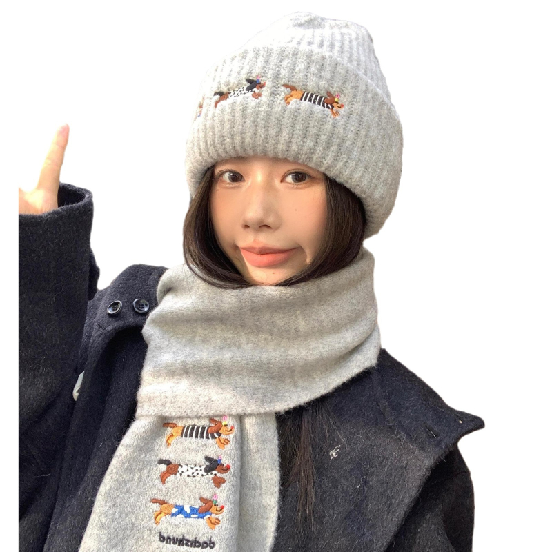 Vilnonis megztas kepurės ir šaliko komplektas su siuvinėtu dachshund motyvu, unisex, suaugusiems, žiema 2024