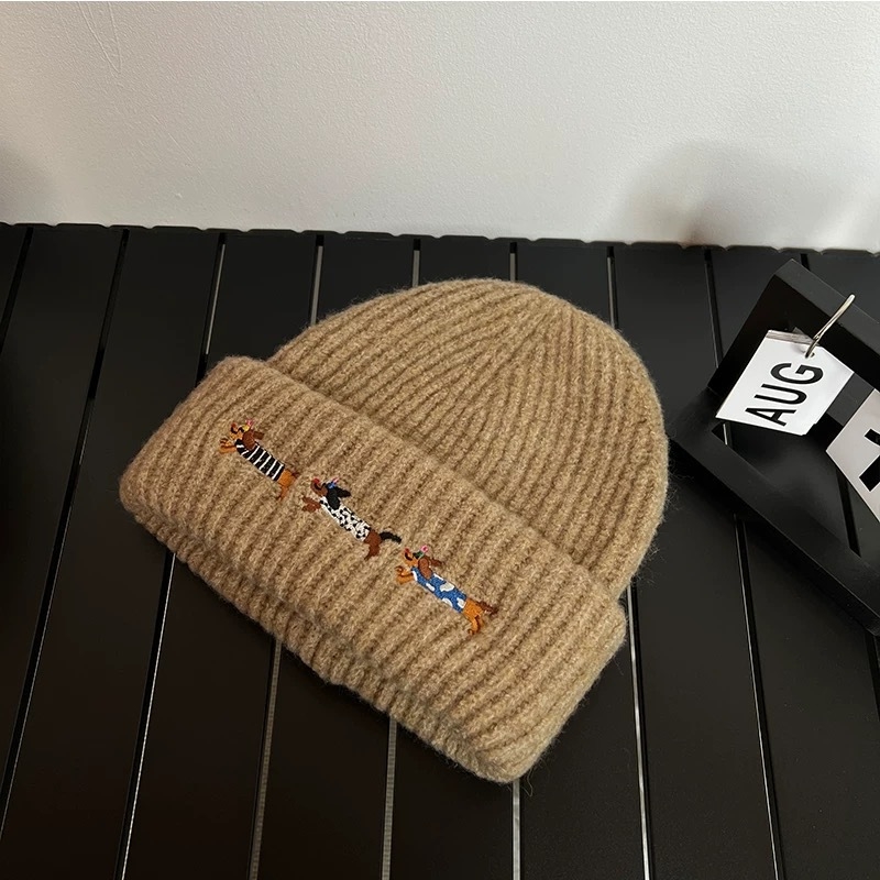 Vilnonis megztas kepurės ir šaliko komplektas su siuvinėtu dachshund motyvu, unisex, suaugusiems, žiema 2024