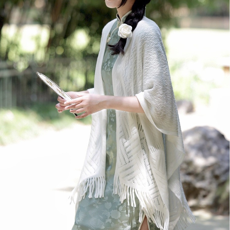 Cardigan tricotat poncho cu eșarfă – model monocrom, cașmir artificial, cald, jacquard, lățime 70 cm