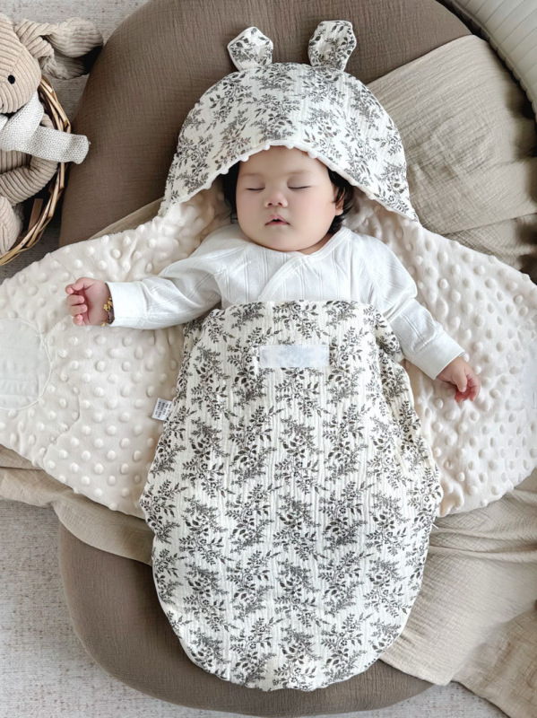 Quiltuotas kūdikio miegas maišelis – dviejų viename wrap, stora medvilnė 95%+, poliesterio pamušalas, poliesterio užpildas, pavasaris‑ruduo