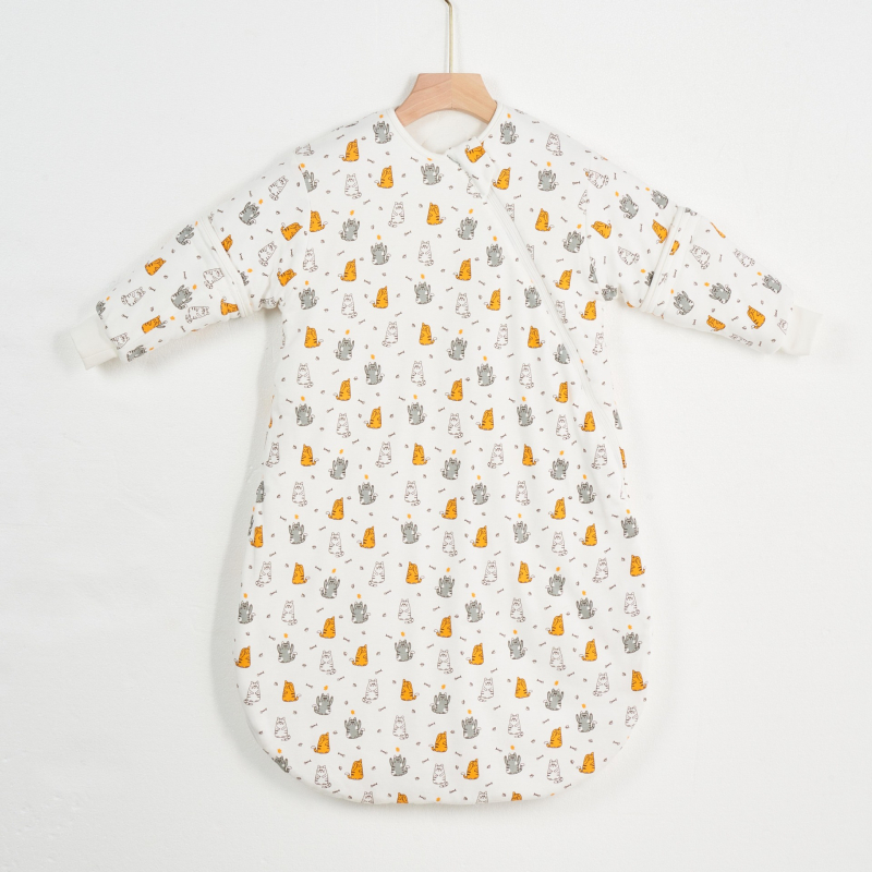 Kūdikių miego maišelis, kokono stiliaus, piešinys – karikatūra, 95% medvilnės audinys ir pamušalas, nuimami rankogaliai, metalinis užtrauktukas