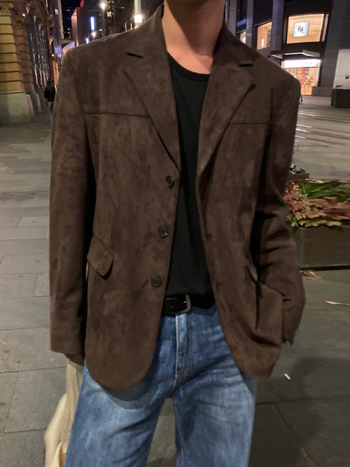 Meeste koreake stiilis vabaajak bleiser sügisesse, vaba lõige, ees 3-nööbiga, materjal polüester-elastaan segu, vooder polüester