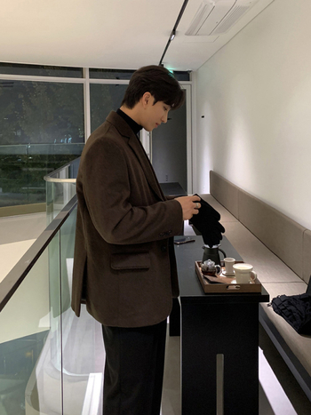 Meeste villane bleiser Koreai stiilis, vaba lõige, talviseks kandmiseks, ees kaks nuppu